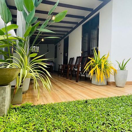 The Nook Hotel Hikkaduwa Exterior photo